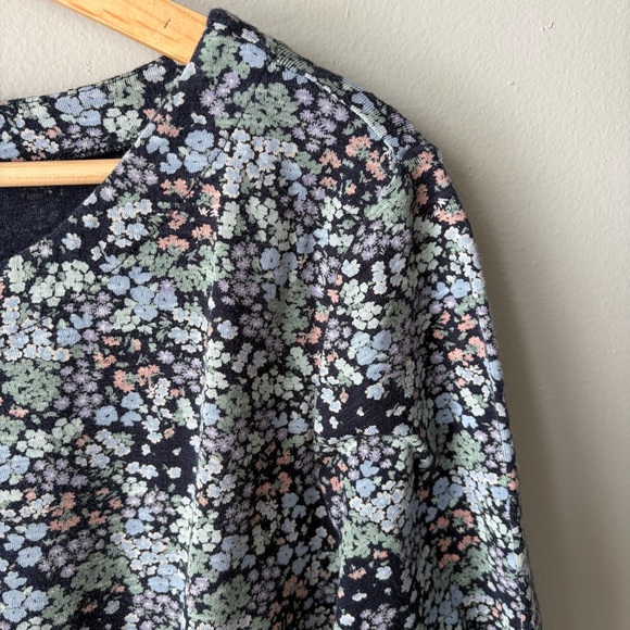 J. Jill Short Sleeve Shirt Women’s Size Large Floral 100% Pima Cotton - Picture 5 of 9